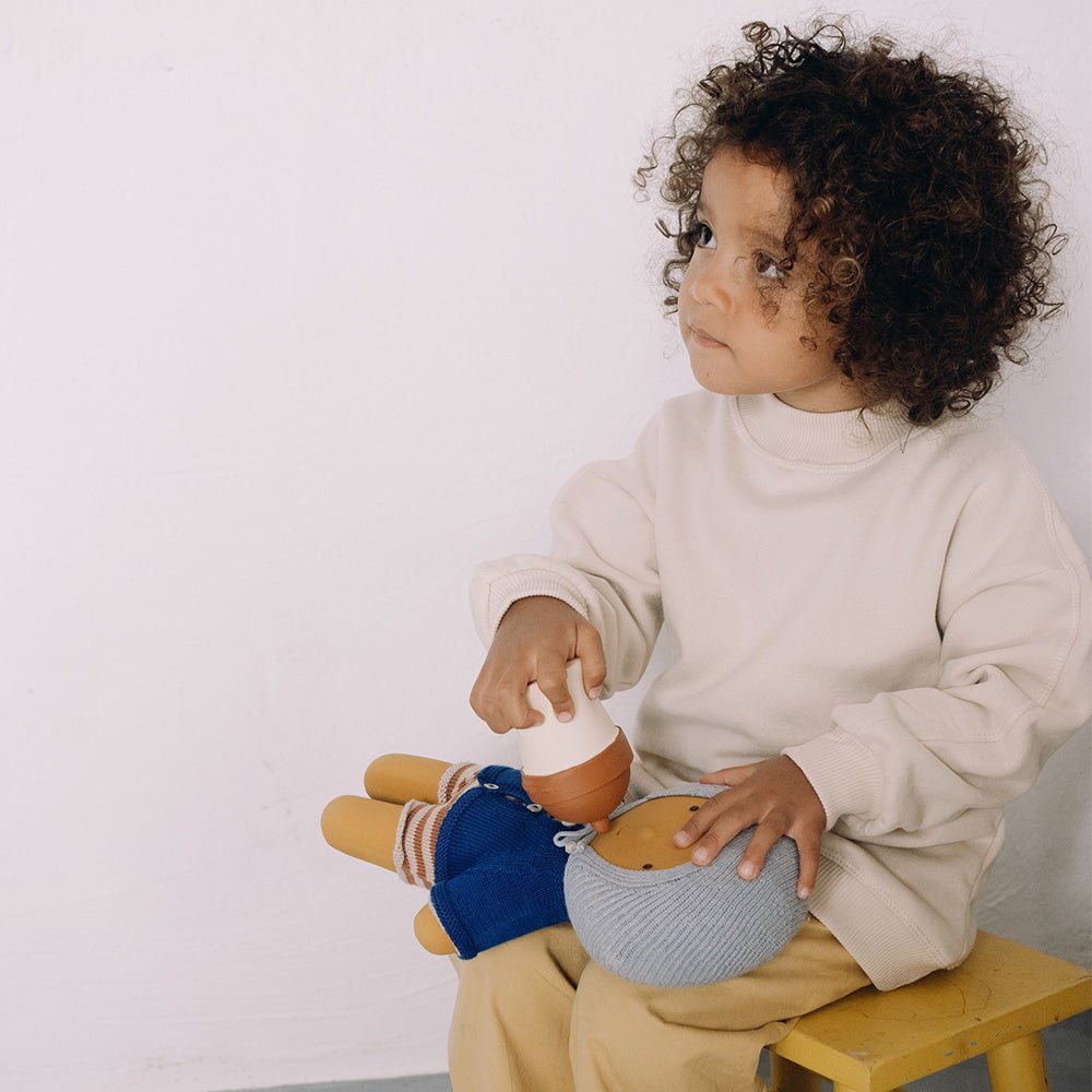 find-your-new-favorite-gommu-bottle-white-flaschchen-fur-gommu-baby-puppe-aus-naturkautschuk-online-sale_1.jpg